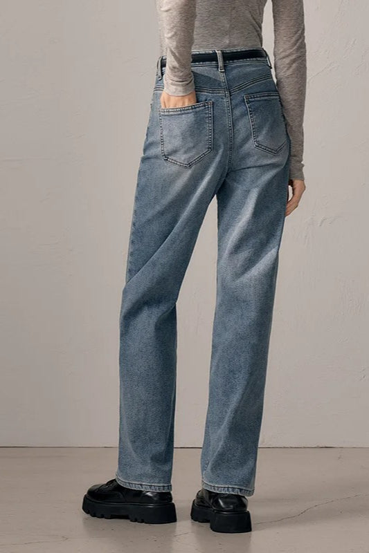 Fashionable Straight-Leg Denim Jeans