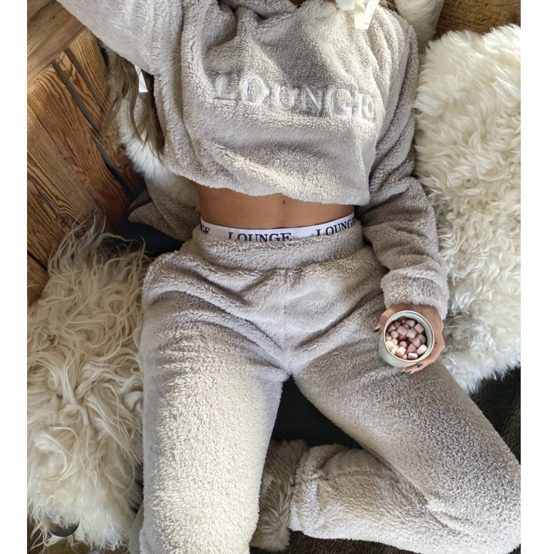 Elegant Stylish Modern Feminine Chic Comfortable Relaxed Summer Suit