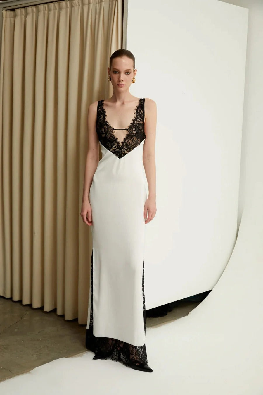 Elegant Deep V Lace Patchwork Lace Dress