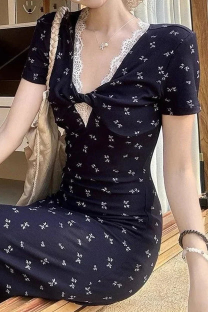 V-neck Waist-cinching Slim Floral Dress