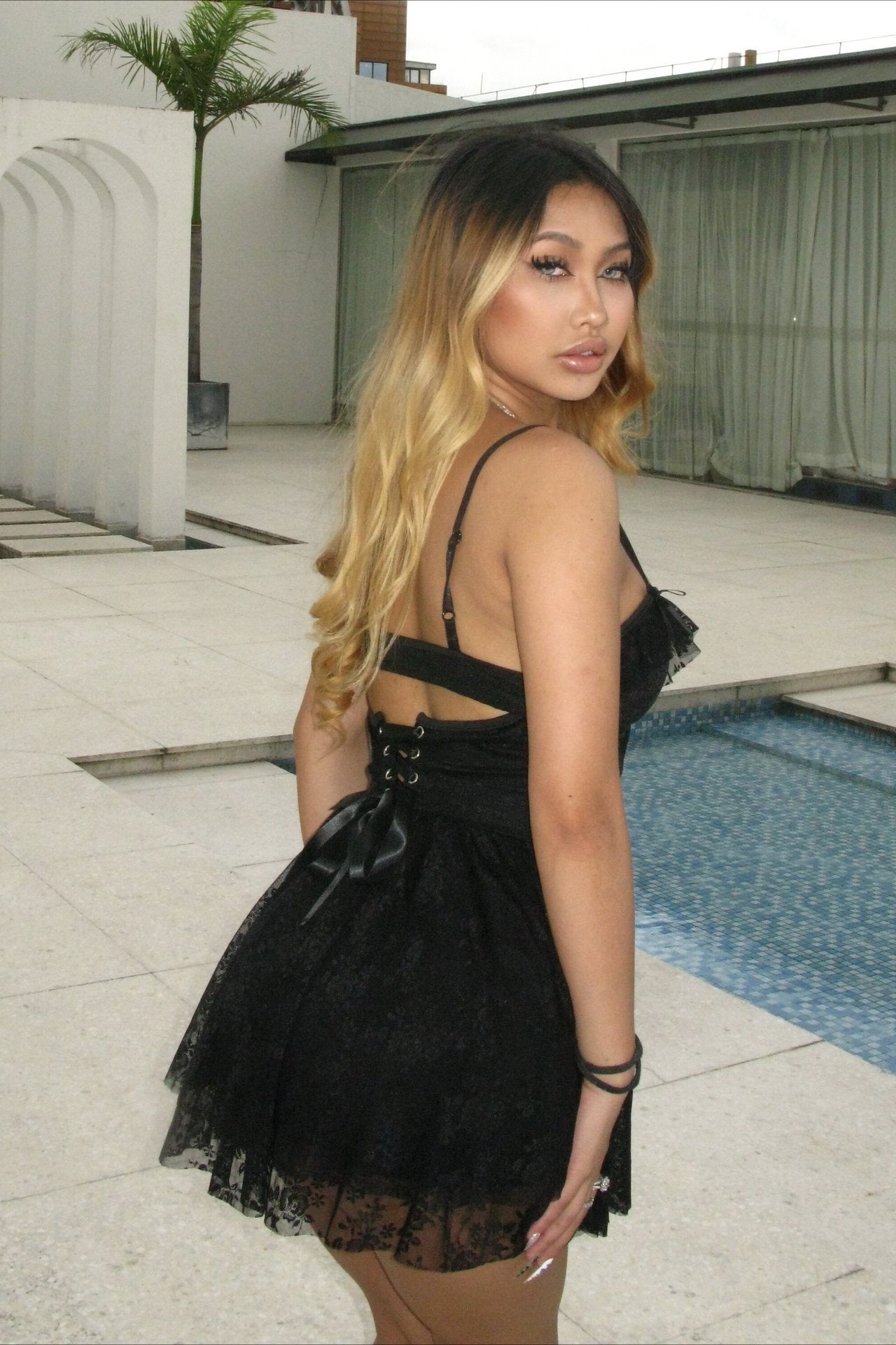 Sexy Solid V Neck Ruffled Lace Dress