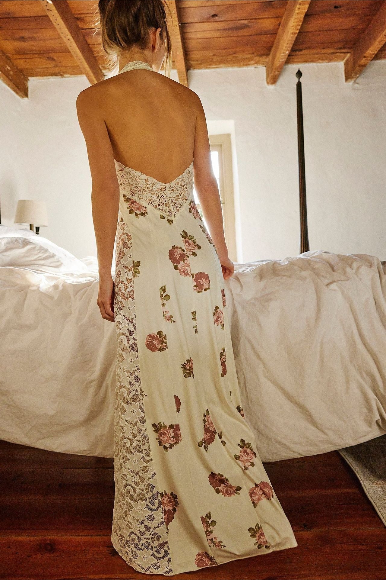 Elegant Floral Spaghetti Strap Maxi Lace Dress