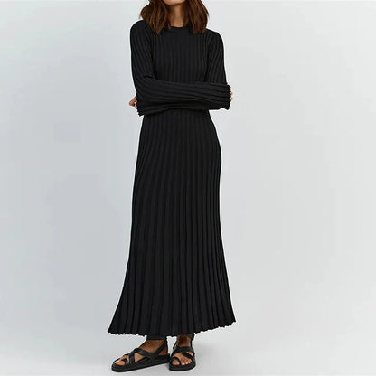 Ribbed Knit Crew Neck Maxi Dress