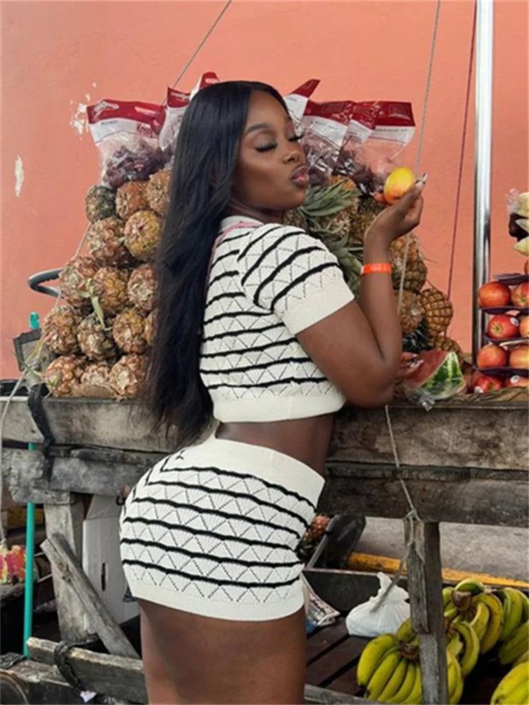 Contrast Knit Short Sleeve O-Neck Crop Top Two Piece Shorts Set