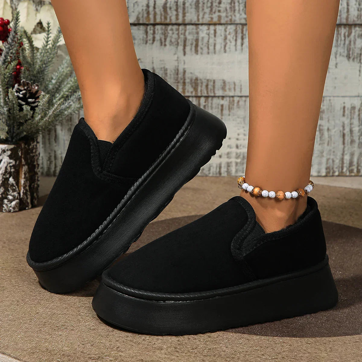 Women Snow Boots New Winter Vintage Boots Women Household Anti-skid Plush Comfortable Outdoors Thick Bottom Windbreak Warm Boots