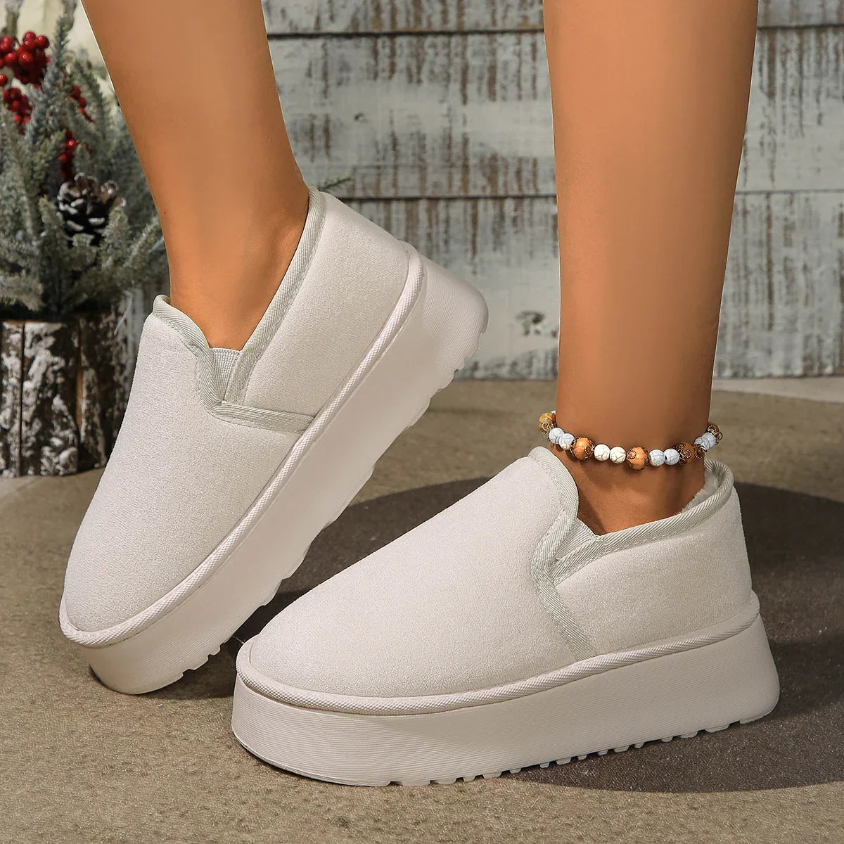 Women Snow Boots New Winter Vintage Boots Women Household Anti-skid Plush Comfortable Outdoors Thick Bottom Windbreak Warm Boots