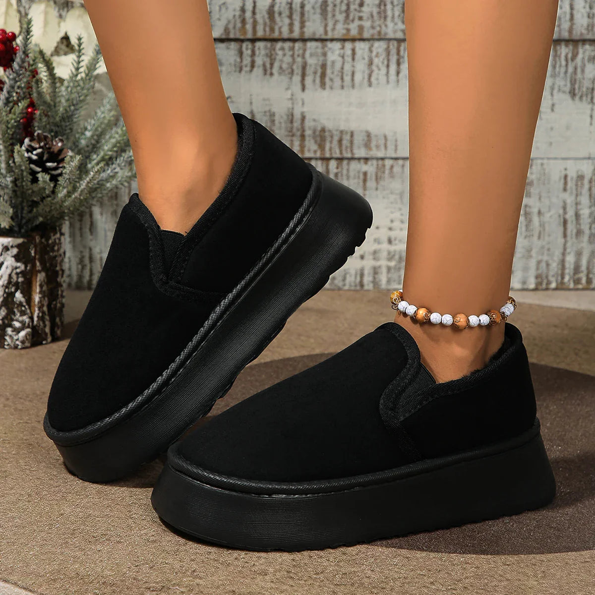 Women Snow Boots New Winter Vintage Boots Women Household Anti-skid Plush Comfortable Outdoors Thick Bottom Windbreak Warm Boots