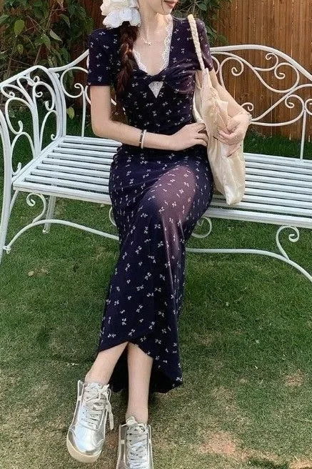 V-neck Waist-cinching Slim Floral Dress