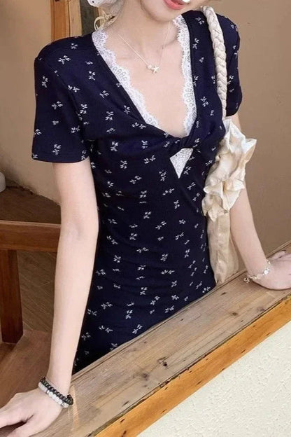 V-neck Waist-cinching Slim Floral Dress